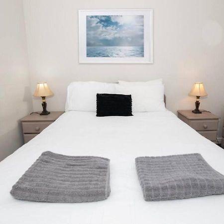 Cormorant - Beautiful 2 Bed Apartment With Sea Views Old Town Scarborough Exterior foto